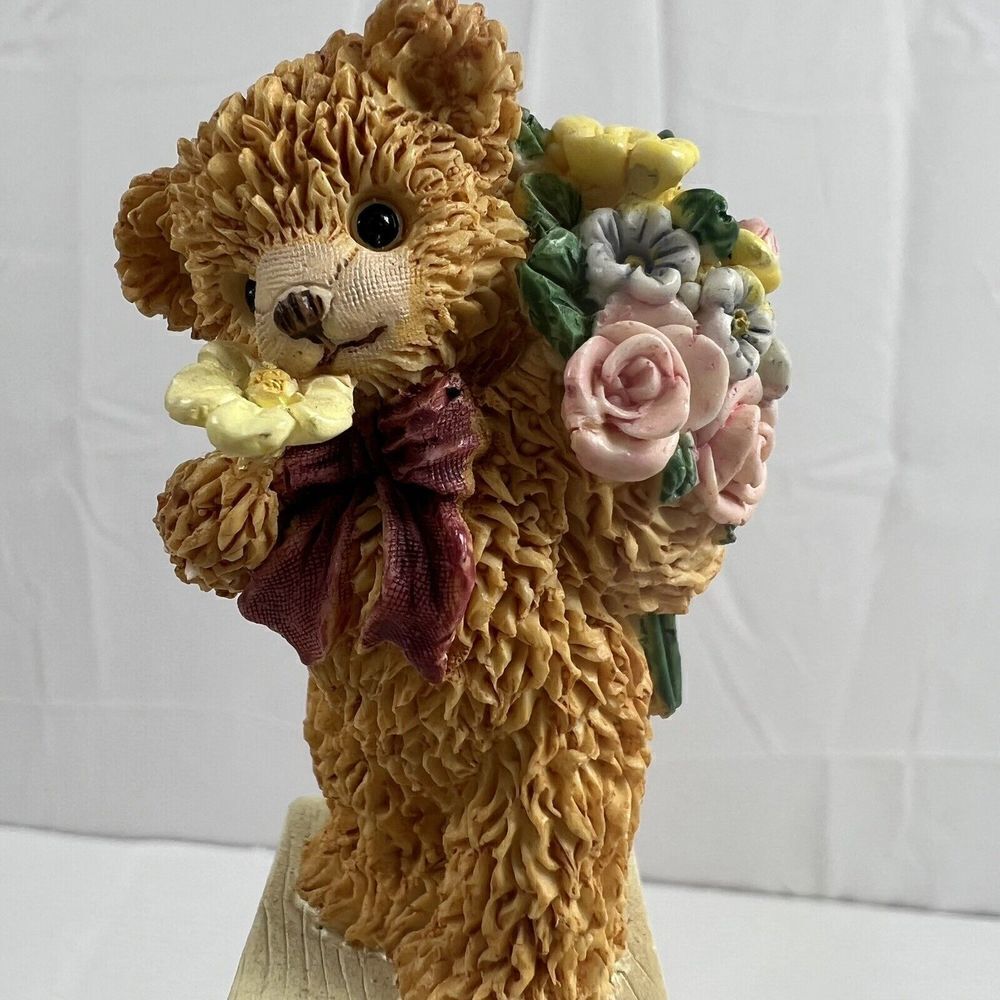 Bainbridge Bears Figurine "Friends Are For Sharing Dreams And Wishes" Hard2find